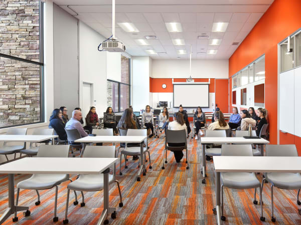 University common area with flexible construction based on modular walls