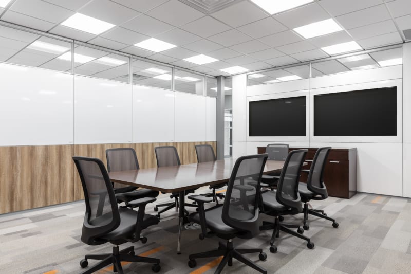 Office space with back-painted glass and modular walls