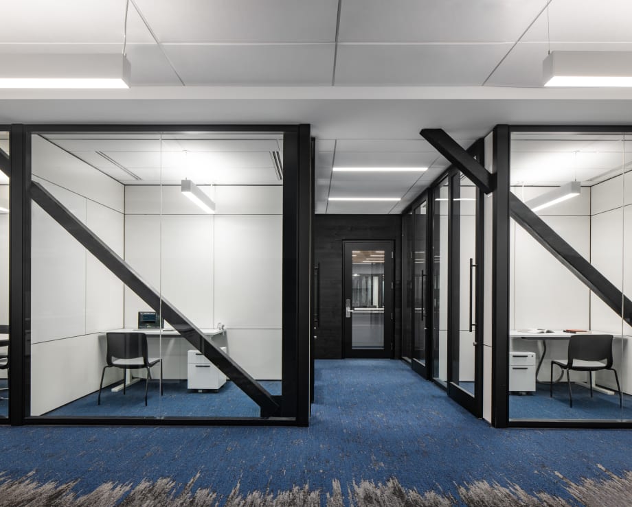 Modern campus meeting rooms with prefabricated solid glass walls