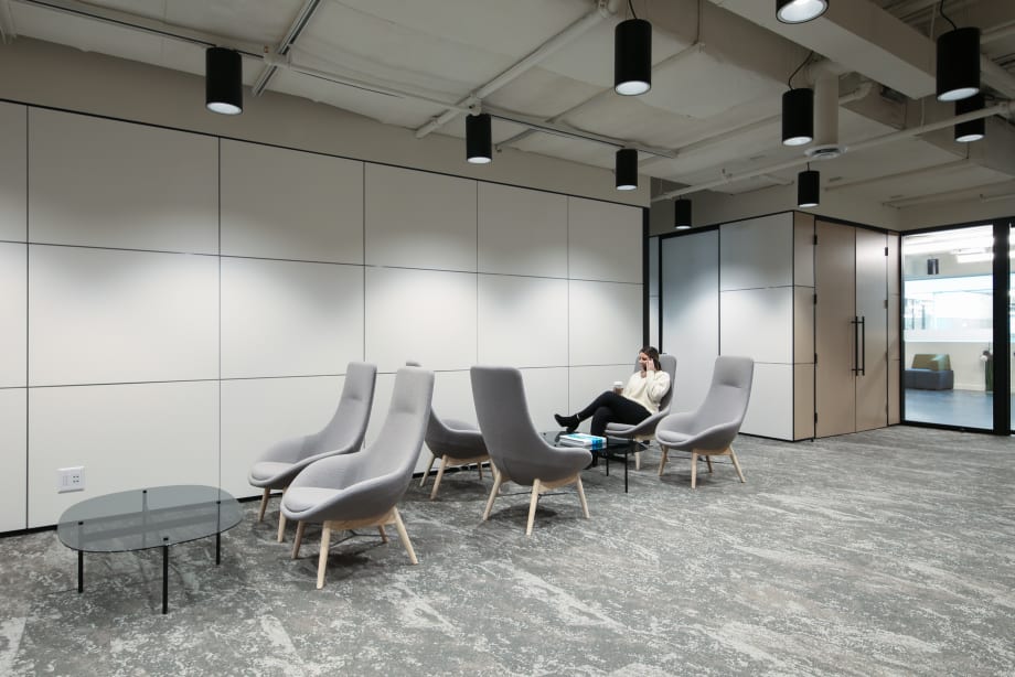 Image of modular solid wall panels in a open office