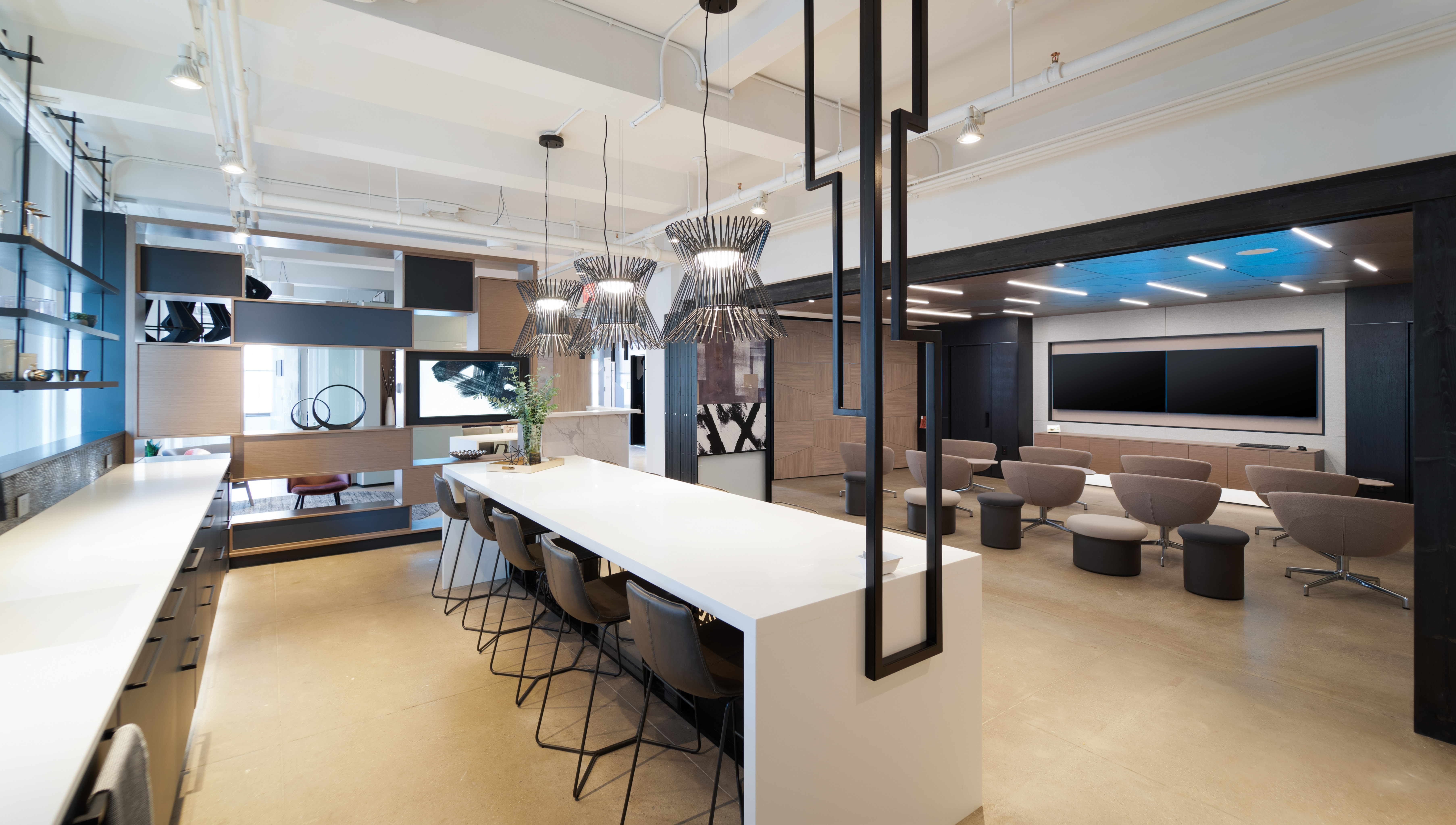 When the DIRTT Leaf floating wall is completely folded back the kitchen and classroom space look like one large area.