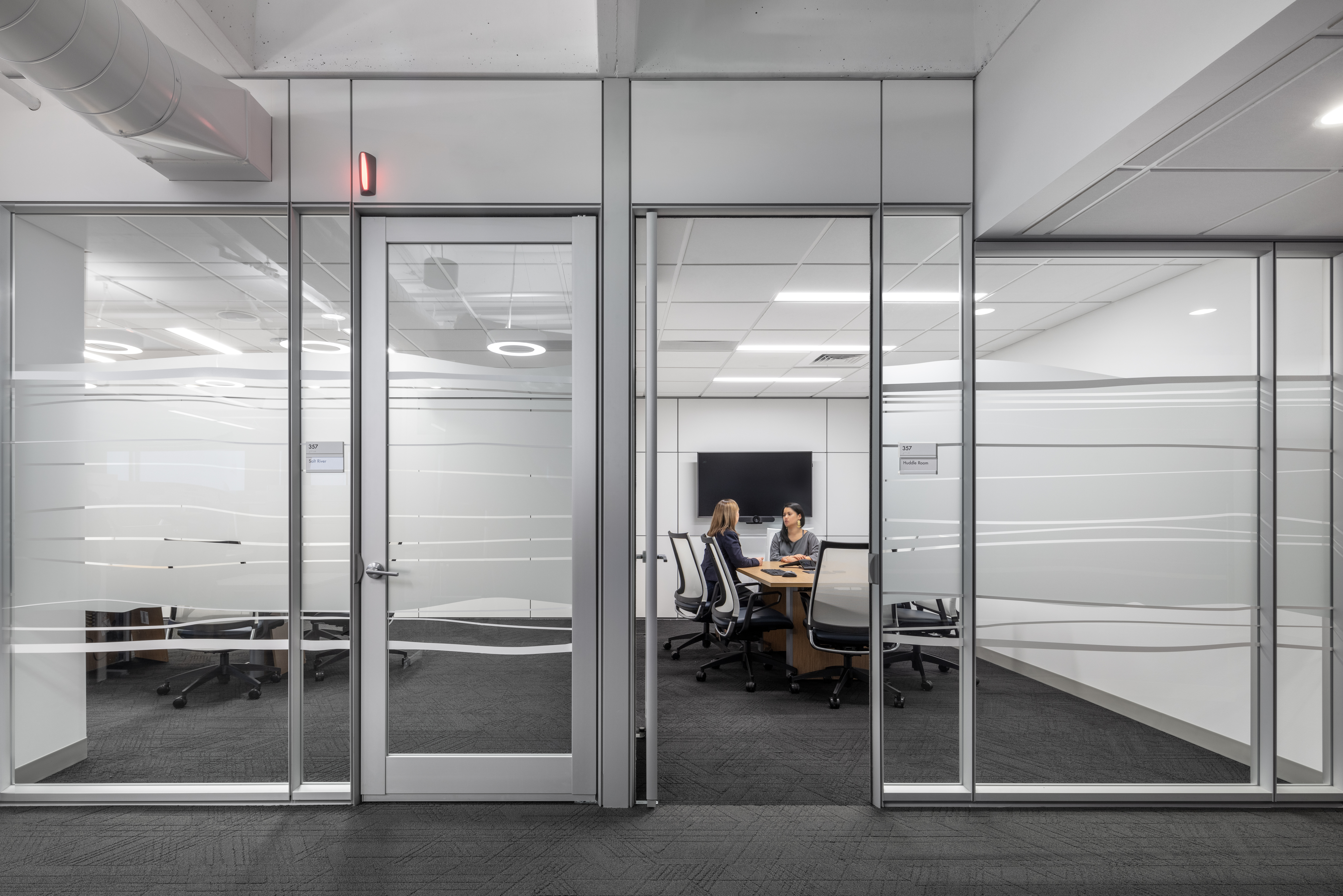 Federal office building meeting rooms with raised floor system and modular wall systems