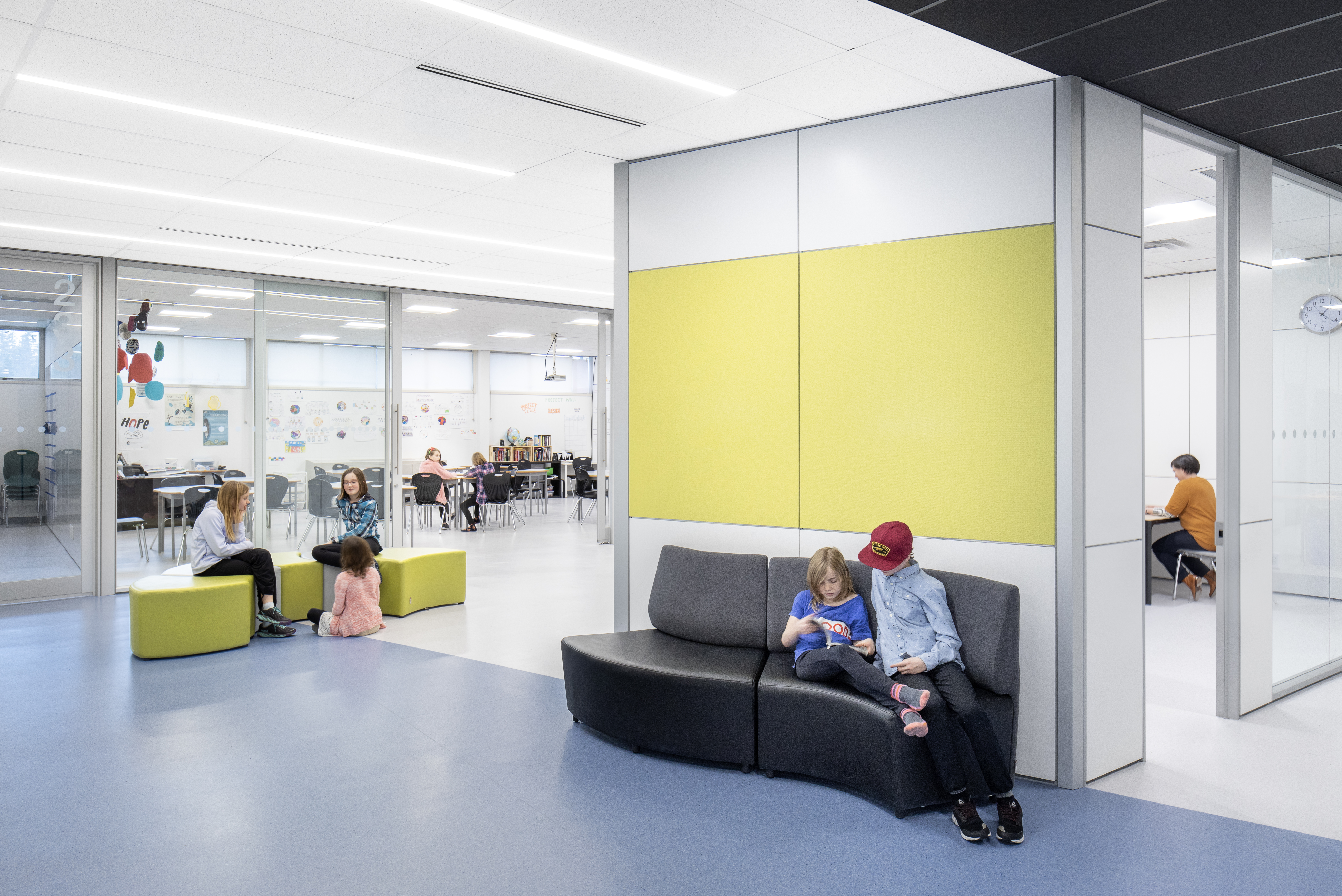 K-12 school open floor plan hallway with modular walls